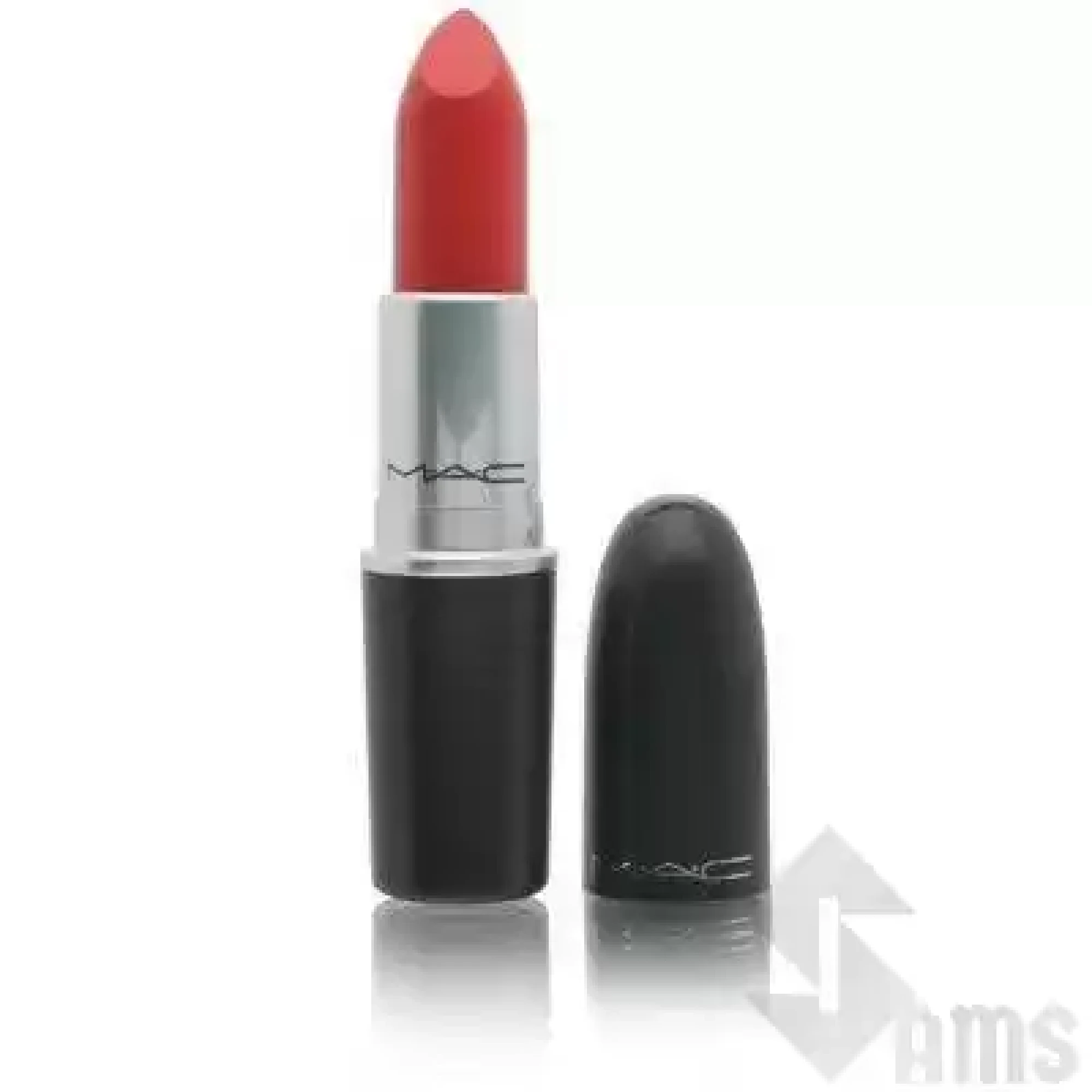 mac lady danger lipstick2.webp